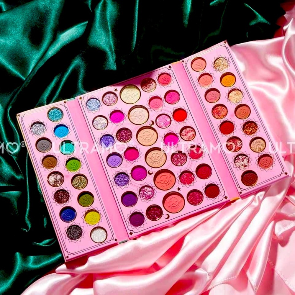 Ultramo paleta muy bellos colores y con una pigmentación perfecta